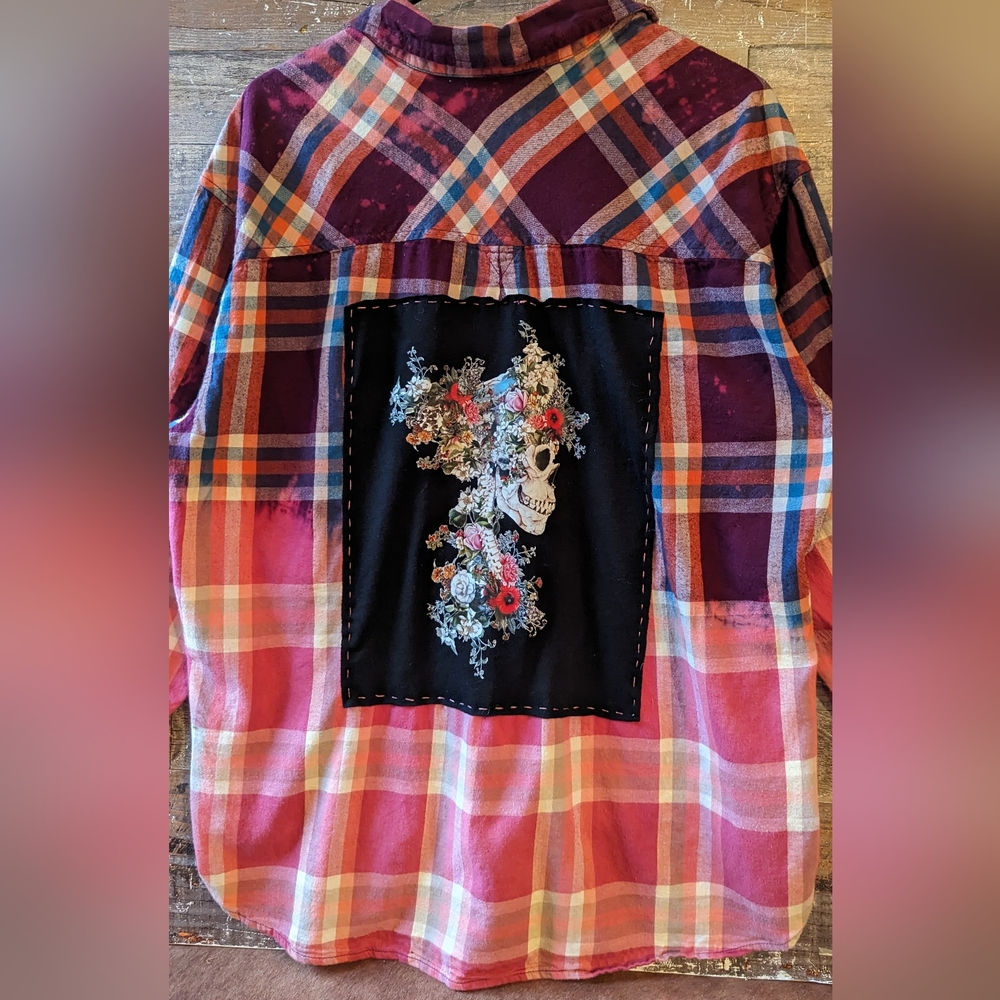 Sale! New Upcycled Handcrafted Dip Dyed Bleached Flannel Shirt With Floral Skull - Picture 3 of 16